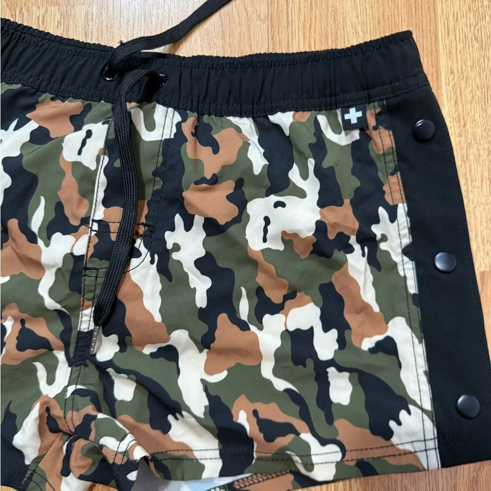 Camouflage Hybrid Shorts - Picture 2 of 5